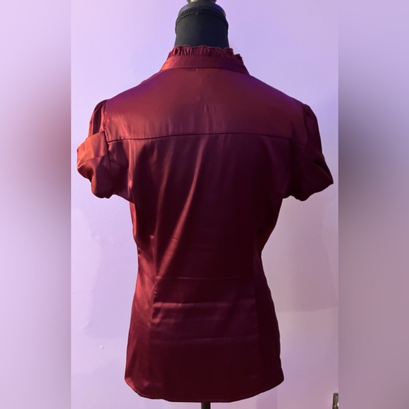 Burgundy colored silky Dynamite blouse size M - Picture 4 of 6